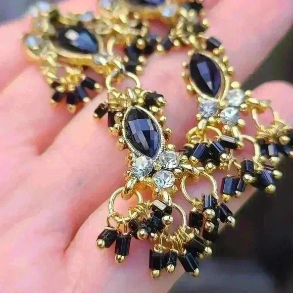 Vintage Gold-toned black stone and clear rhinestones earrings - Picture 16 of 17
